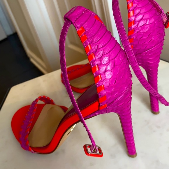 🌈🤤🤤🌈Gorgeous 🌈🌈 snake open heels - Picture 2 of 6